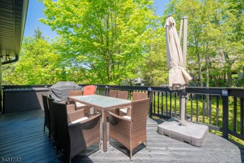 40 Schirra Drive Wanaque NJ 07465
