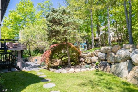 40 Schirra Drive Wanaque NJ 07465