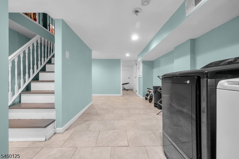 443 14TH Avenue Irvington NJ 07111