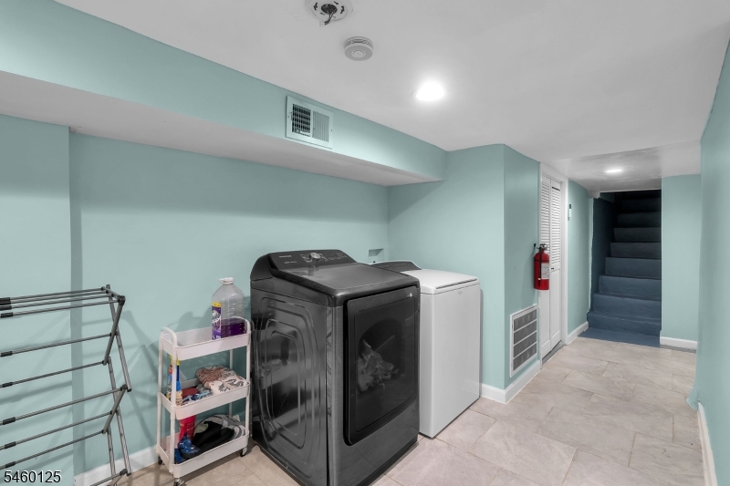 443 14TH Avenue Irvington NJ 07111