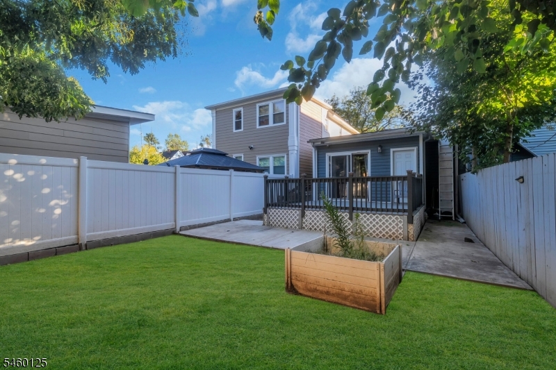 443 14TH Avenue Irvington NJ 07111
