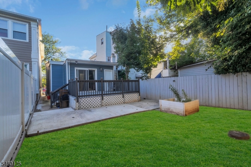 443 14TH Avenue Irvington NJ 07111