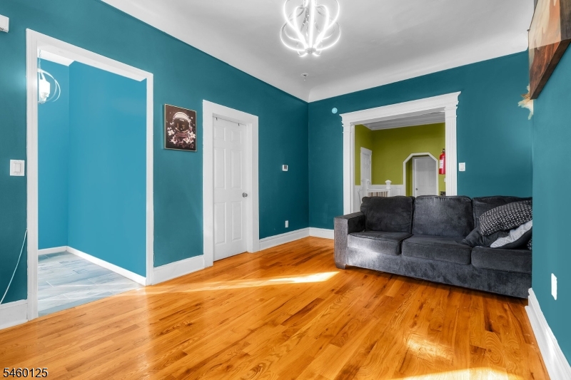 443 14TH Avenue Irvington NJ 07111