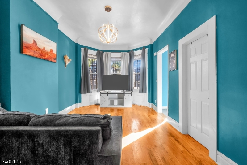 443 14TH Avenue Irvington NJ 07111
