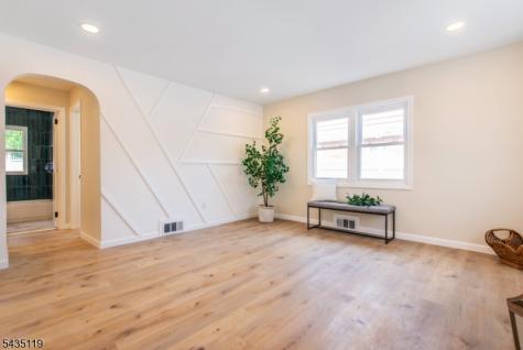 421 Tryon Avenue Englewood NJ 07631