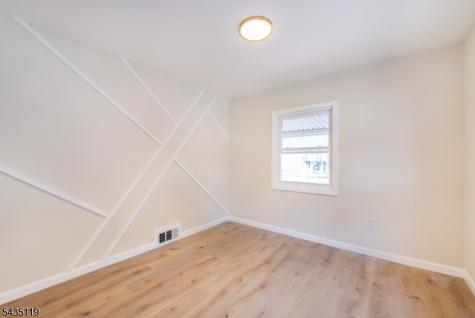 421 Tryon Avenue Englewood NJ 07631