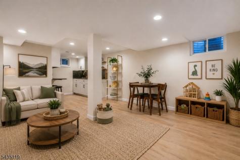 421 Tryon Avenue Englewood NJ 07631