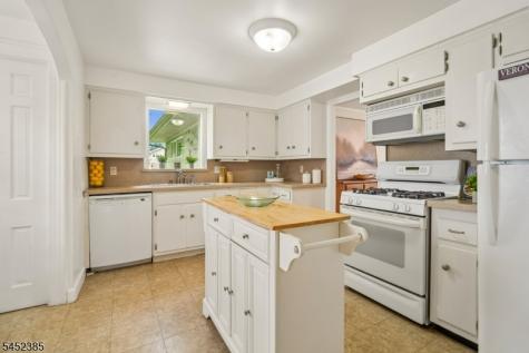 68 Linden Avenue Verona NJ 07044