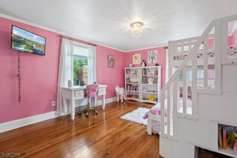 68 Linden Avenue Verona NJ 07044