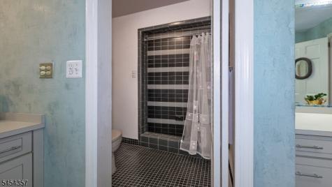 460 Laurel Lane Kinnelon NJ 07405