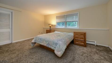 460 Laurel Lane Kinnelon NJ 07405