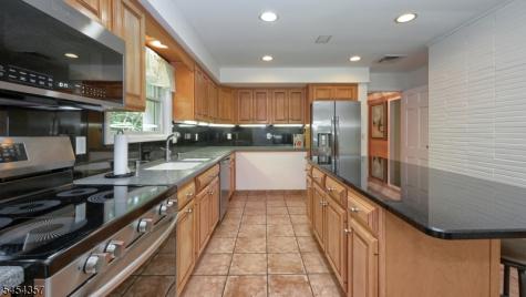 460 Laurel Lane Kinnelon NJ 07405