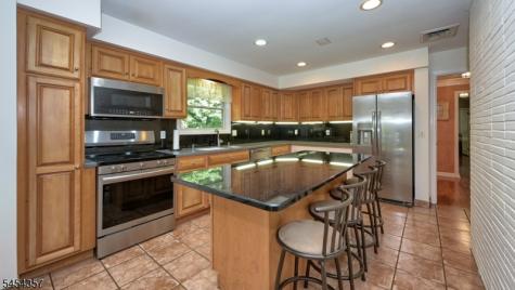 460 Laurel Lane Kinnelon NJ 07405