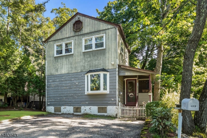 103 Vermont Trail Hopatcong NJ 07843