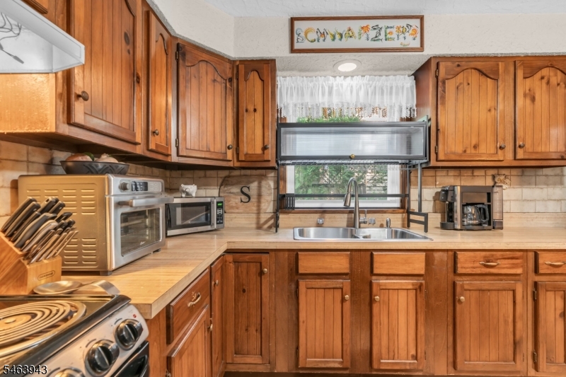 103 Vermont Trail Hopatcong NJ 07843