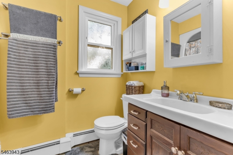 103 Vermont Trail Hopatcong NJ 07843