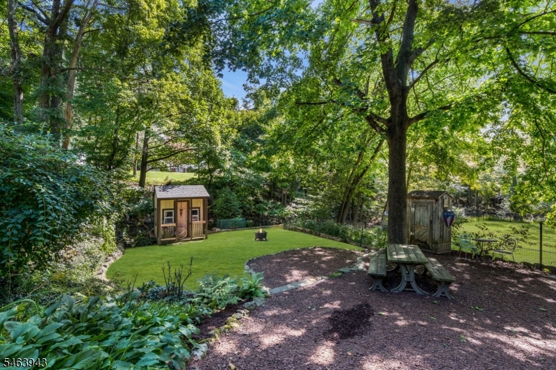 103 Vermont Trail Hopatcong NJ 07843