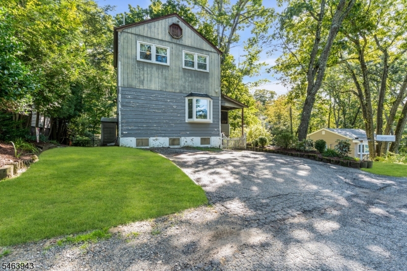 103 Vermont Trail Hopatcong NJ 07843