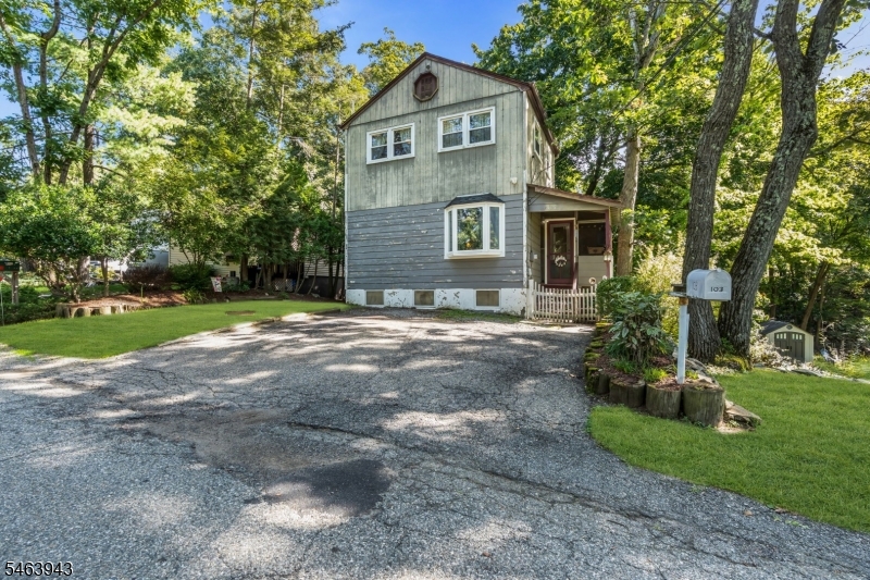 103 Vermont Trail Hopatcong NJ 07843