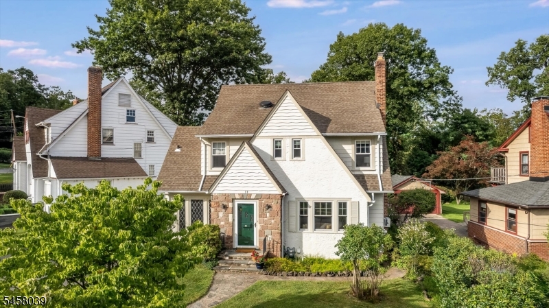 11 Winding Way West Orange NJ 07052