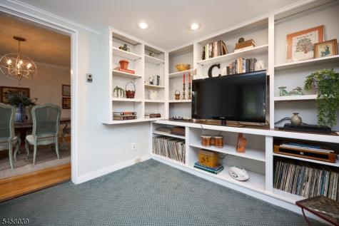 11 Winding Way West Orange NJ 07052