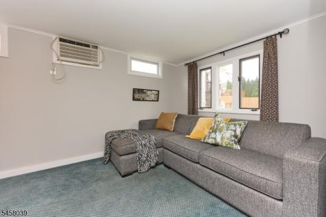 11 Winding Way West Orange NJ 07052