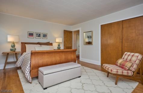 11 Winding Way West Orange NJ 07052
