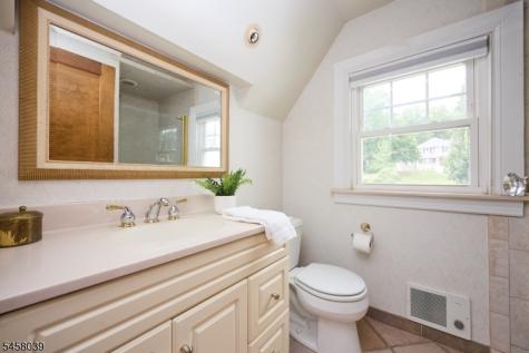 11 Winding Way West Orange NJ 07052