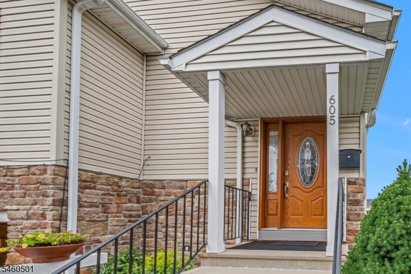 605 Corliss Avenue Phillipsburg NJ 08865
