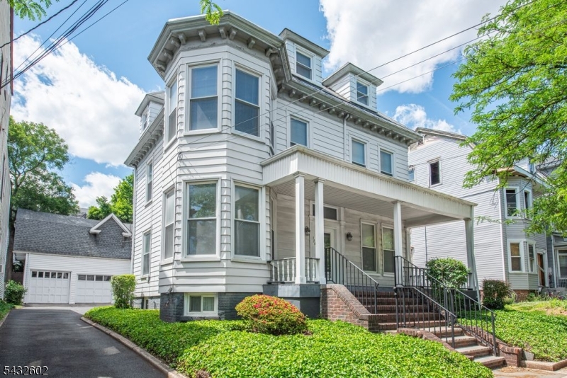 334 Clifton Avenue Newark NJ 07104