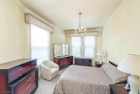 334 Clifton Avenue Newark NJ 07104