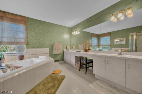 51 Oakland Road Old Bridge NJ 08857