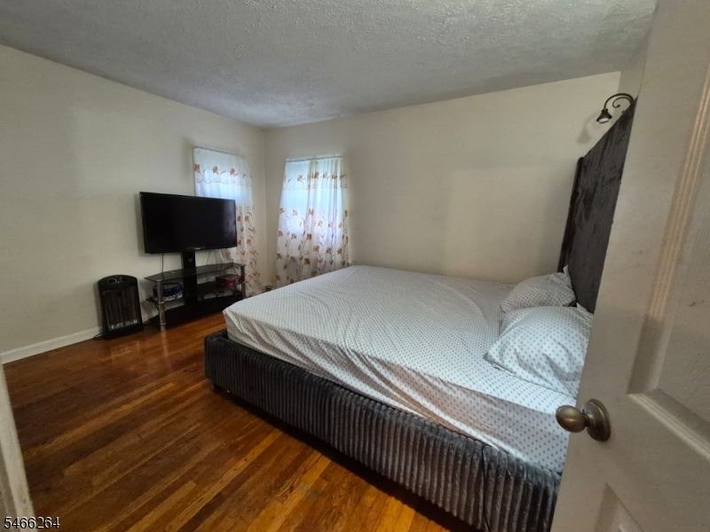 66 Independence Drive Roselle NJ 07203