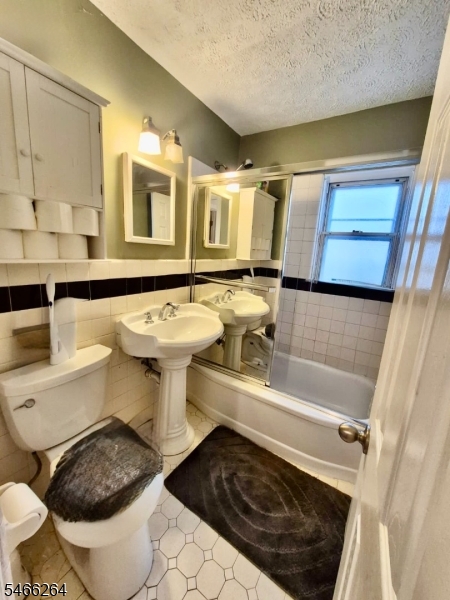 66 Independence Drive Roselle NJ 07203