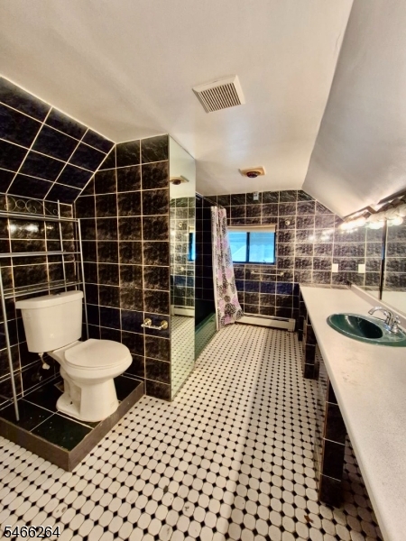 66 Independence Drive Roselle NJ 07203