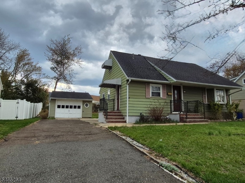 66 Independence Drive Roselle NJ 07203