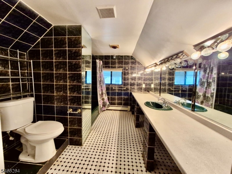 66 Independence Drive Roselle NJ 07203