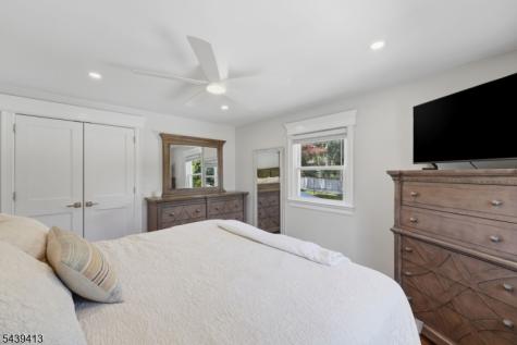 13 Cedar Street East Hanover NJ 07936