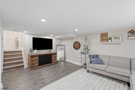 13 Cedar Street East Hanover NJ 07936