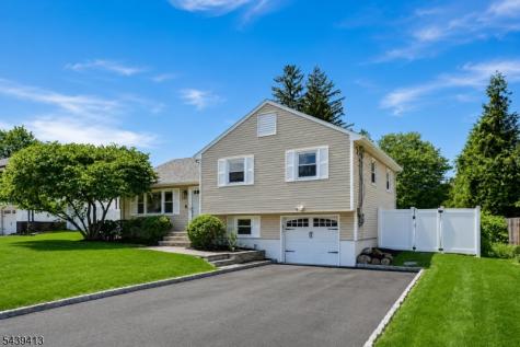 13 Cedar Street East Hanover NJ 07936