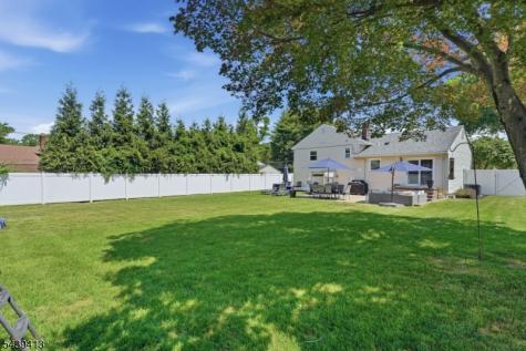 13 Cedar Street East Hanover NJ 07936