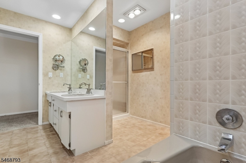 1 Fredon Drive Livingston NJ 07039