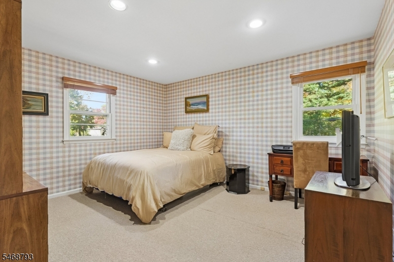 1 Fredon Drive Livingston NJ 07039