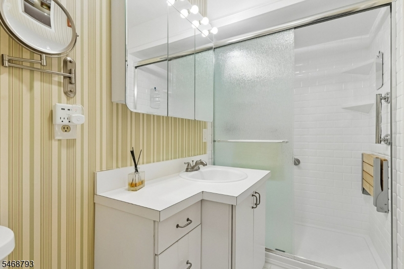 1 Fredon Drive Livingston NJ 07039