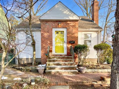 27 Jagoe Street Bergenfield NJ 07621