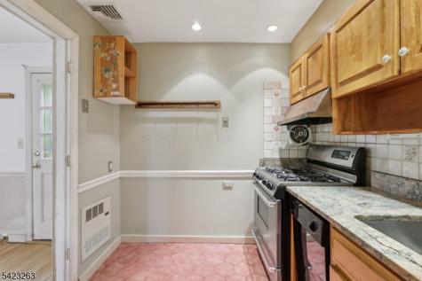 27 Jagoe Street Bergenfield NJ 07621