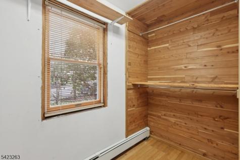 27 Jagoe Street Bergenfield NJ 07621