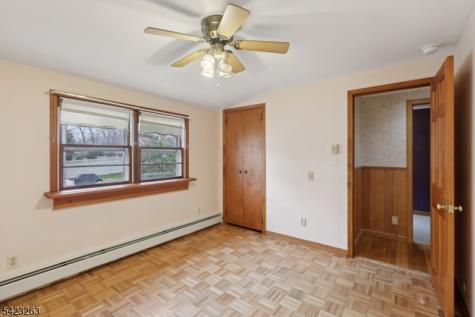 27 Jagoe Street Bergenfield NJ 07621