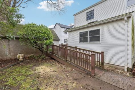 27 Jagoe Street Bergenfield NJ 07621