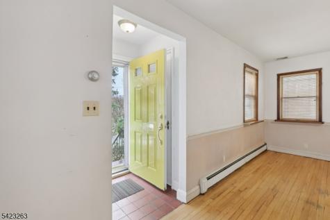 27 Jagoe Street Bergenfield NJ 07621